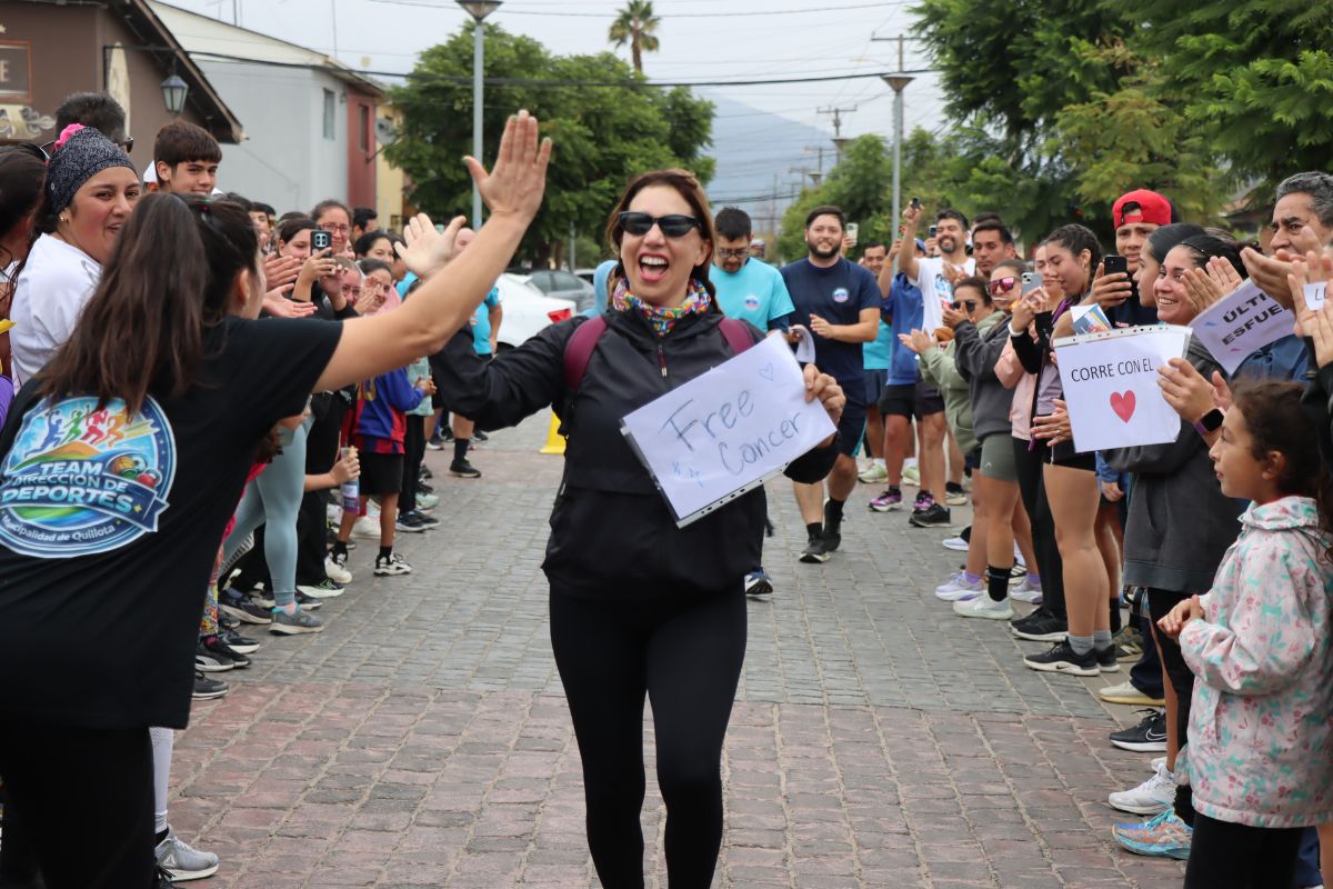 Emotivo pasillo de aplausos marc&oacute; versi&oacute;n Social Run del D&iacute;a del Trabajo